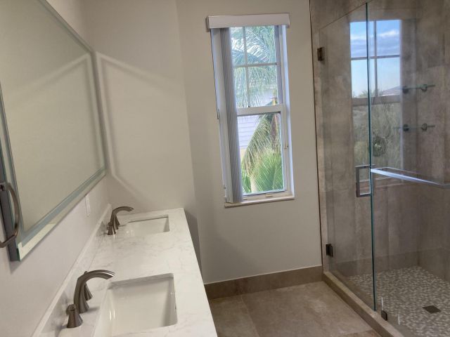 Дом в аренду по адресу 3847 NW 5th Terrace - фото 6655925