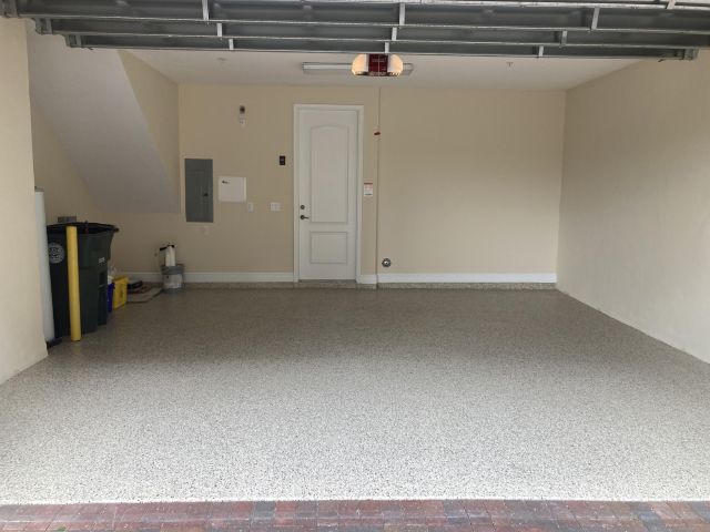 Дом в аренду по адресу 3847 NW 5th Terrace - фото 6655927