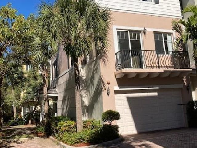 Дом в аренду по адресу 3847 NW 5th Terrace - фото 6655928