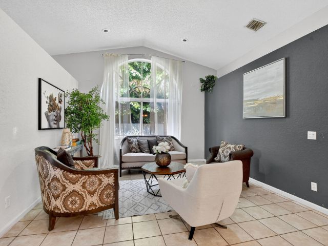 Продажа дома по адресу 9343 Tango Terrace - фото 6655884