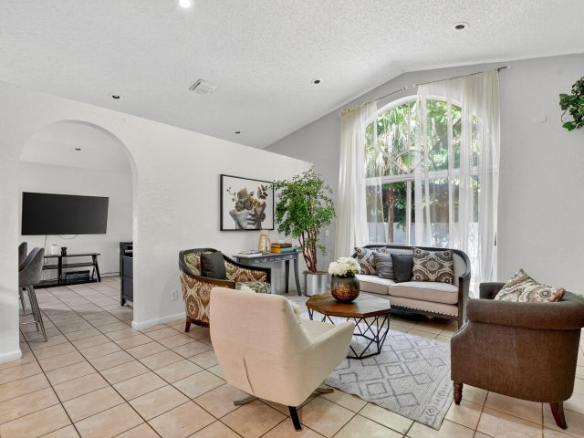 Продажа дома по адресу 9343 Tango Terrace - фото 6655885