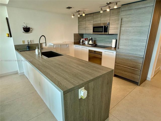 Продажа квартиры #916 - фото 6659795