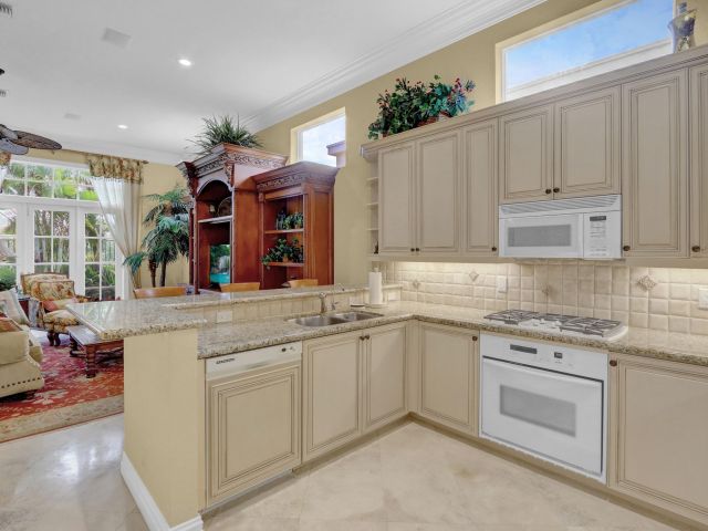 Дом в аренду по адресу 4230 NW 60th Drive - фото 6689447