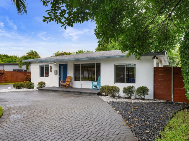 Дом в аренду по адресу 1137 NE 1st Avenue - фото 6687512