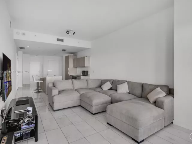 Продажа квартиры #4302 - фото 6659714