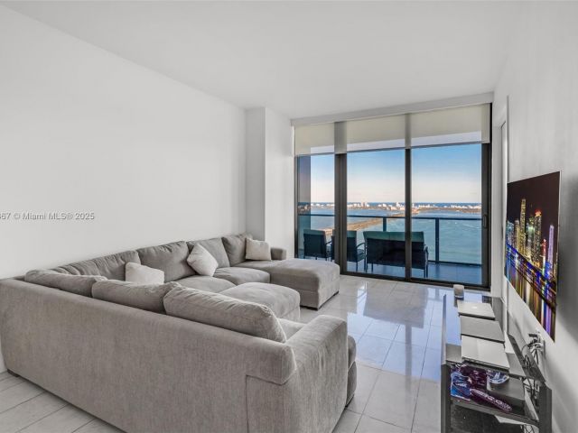 Продажа квартиры #4302 - фото 6659716