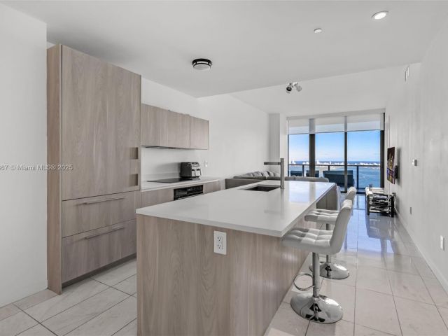 Продажа квартиры #4302 - фото 6659717