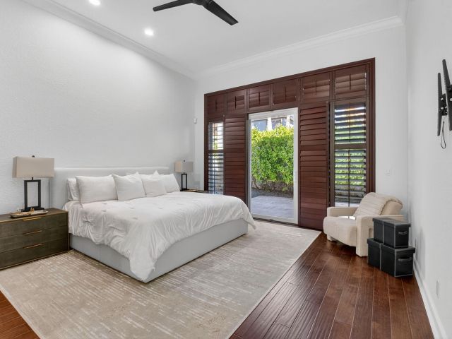 Продажа дома по адресу 6270 NW 43rd Terrace - фото 6689482