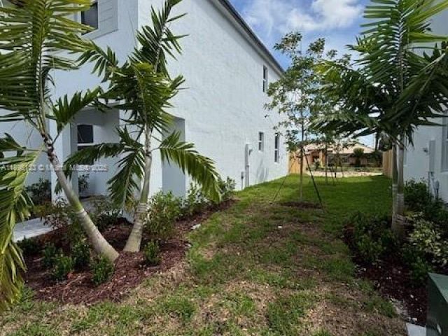 Дом в аренду по адресу 27709 SW 155 CT - фото 7516792