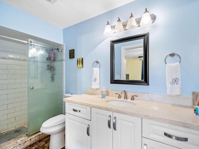 Продажа дома по адресу 301 NW 42nd Street - фото 6705057