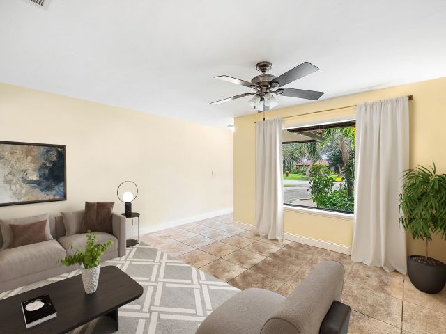 Продажа дома по адресу 301 NW 42nd Street - фото 6705069