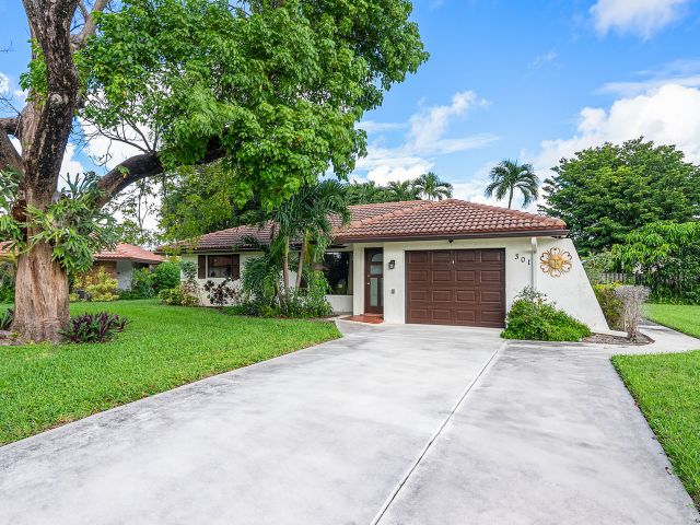 Продажа дома по адресу 301 NW 42nd Street - фото 6705070