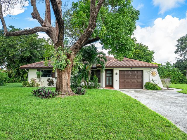 Продажа дома по адресу 301 NW 42nd Street - фото 6705072