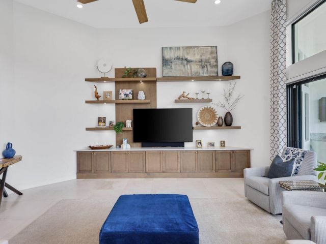 Продажа дома по адресу 2530 NW 71st Street - фото 6689118