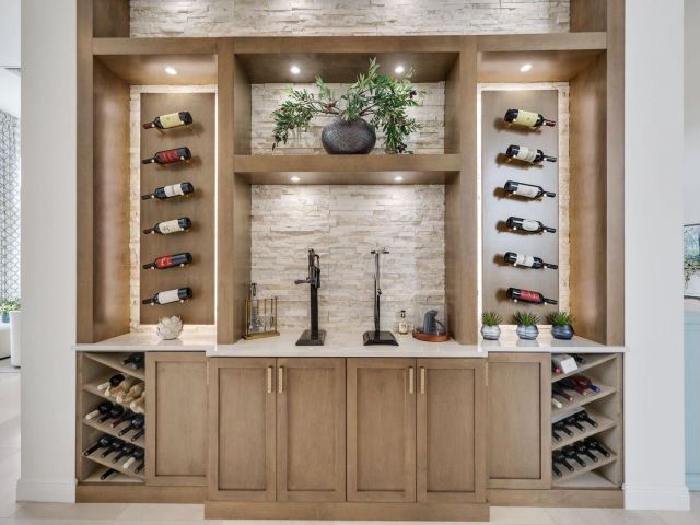 Продажа дома по адресу 2530 NW 71st Street - фото 6689121