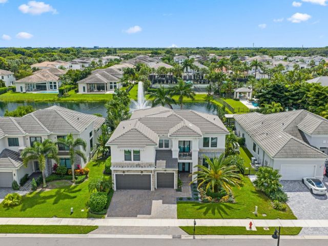 Продажа дома по адресу 2530 NW 71st Street - фото 6689131