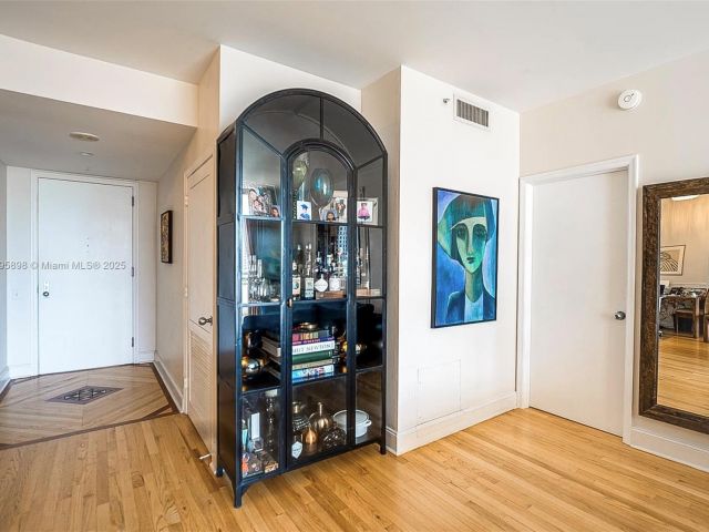 Продажа квартиры #903 - фото 6661115