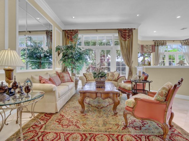 Продажа дома по адресу 4230 NW 60th Drive - фото 6749256