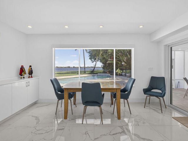 Продажа дома по адресу 4 Woodbrook Circle - фото 6682612