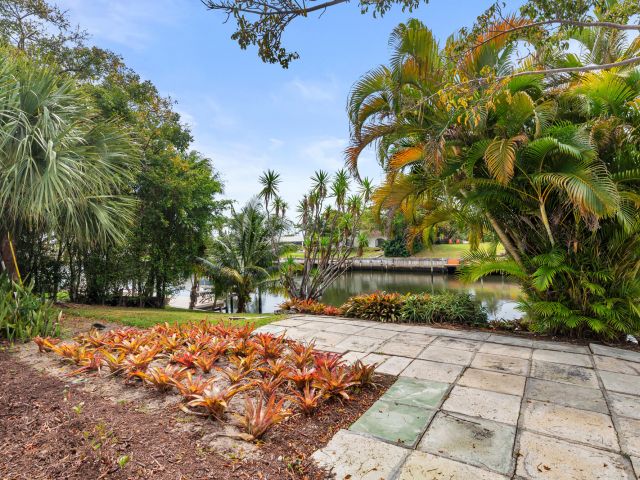 Дом в аренду по адресу 250 Arlington Road - фото 6663268