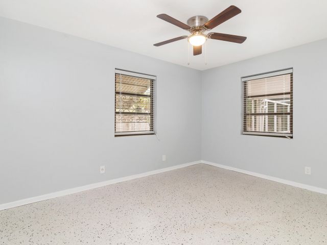 Дом в аренду по адресу 250 Arlington Road - фото 6663275