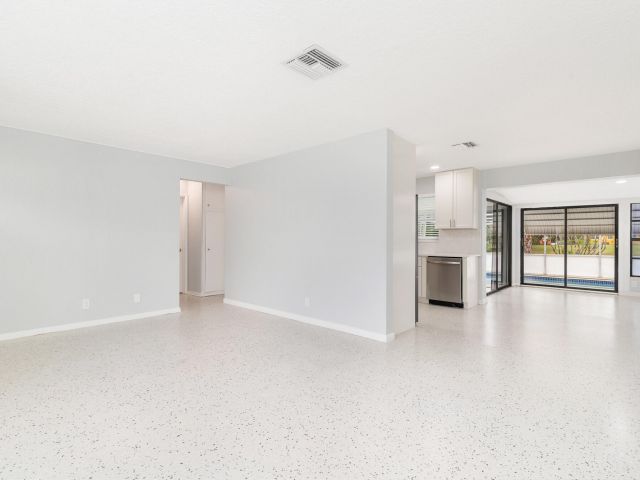 Дом в аренду по адресу 250 Arlington Road - фото 6663283