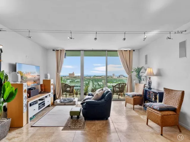 Продажа квартиры #1208 - фото 6663959