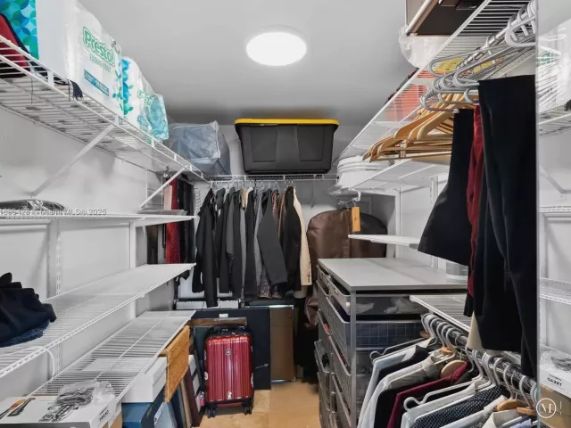 Продажа квартиры #1208 - фото 6663950