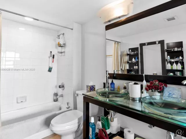 Продажа квартиры #1208 - фото 6663951