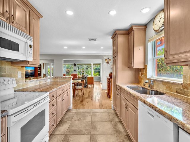 Продажа дома по адресу 162 Del Rio Boulevard - фото 6689388