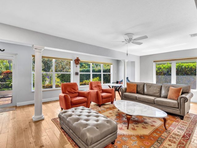 Продажа дома по адресу 162 Del Rio Boulevard - фото 6689393