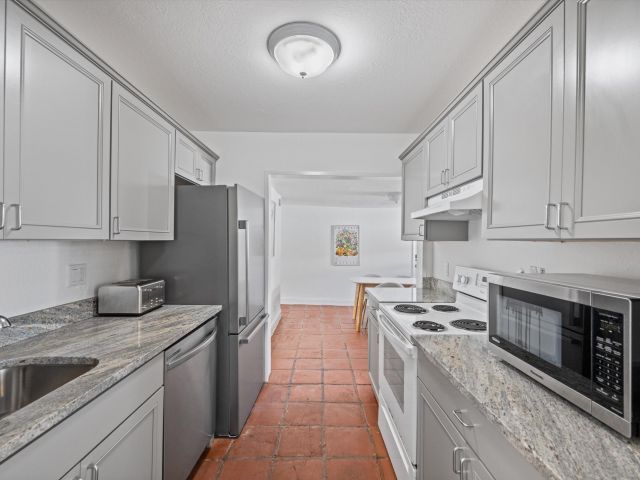 Продажа дома по адресу 724 Mcintosh Street - фото 6663293