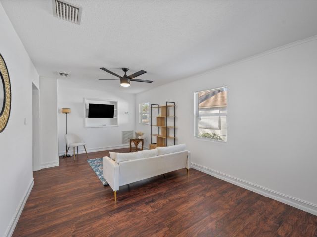 Продажа дома по адресу 724 Mcintosh Street - фото 6663296