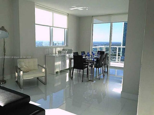 Квартира в аренду номер3408 - фото 6681902