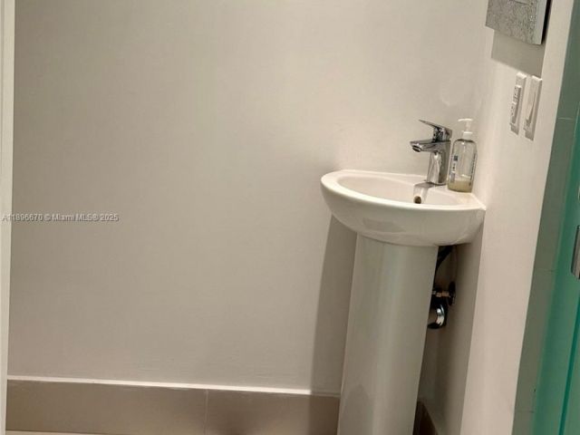 Продажа квартиры #602 - фото 6664815