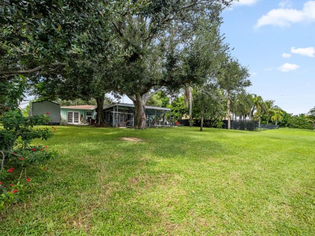 Продажа дома по адресу 6400 Carambola Circle - фото 6663318