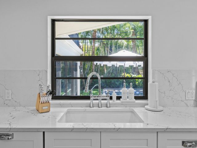 Продажа дома по адресу 3214 Washington Road - фото 6682624