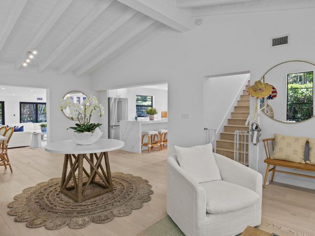 Продажа дома по адресу 3214 Washington Road - фото 6682625