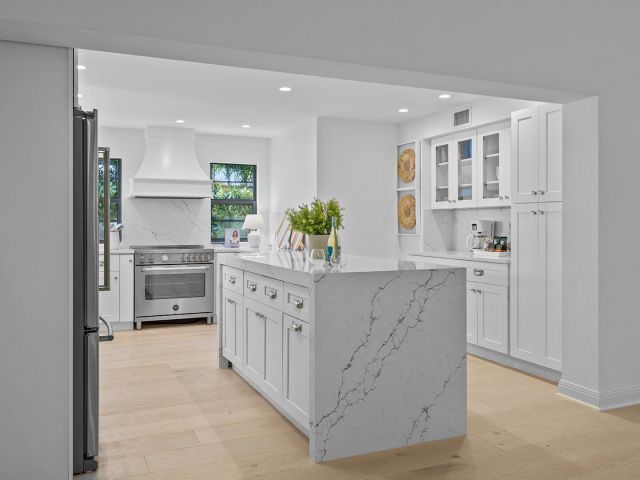 Продажа дома по адресу 3214 Washington Road - фото 6682636