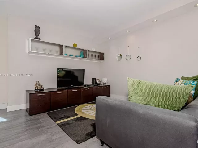 Квартира в аренду номер723 - фото 6681360