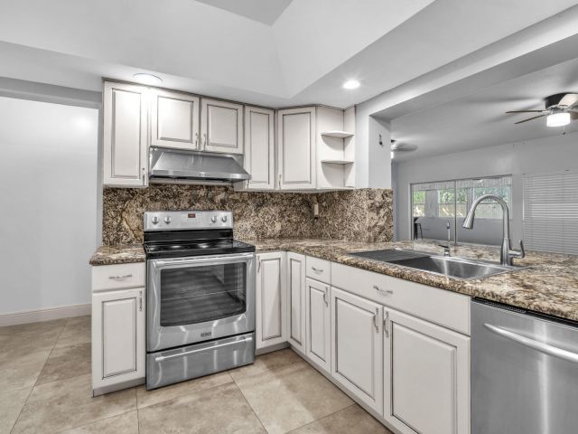 Продажа дома по адресу 15225 SW 235th Street - фото 6698674