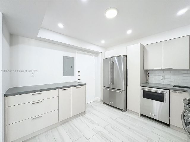 Продажа квартиры #1211 - фото 6691107