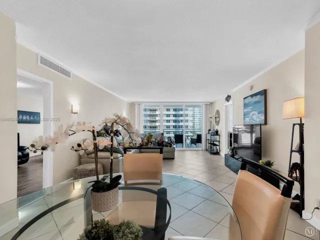 Продажа квартиры # - фото 6664961