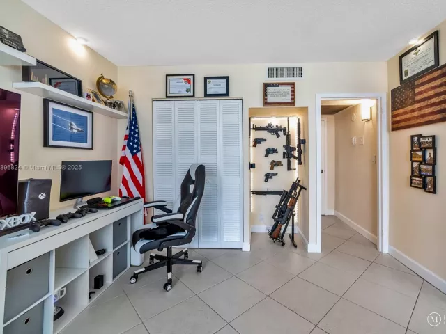 Продажа квартиры # - фото 6664963