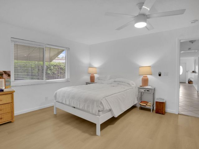 Продажа дома по адресу 272 NE 13th Street - фото 6668969