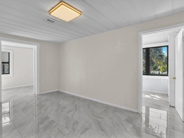 Продажа дома по адресу 503 58th Street - фото 6677508