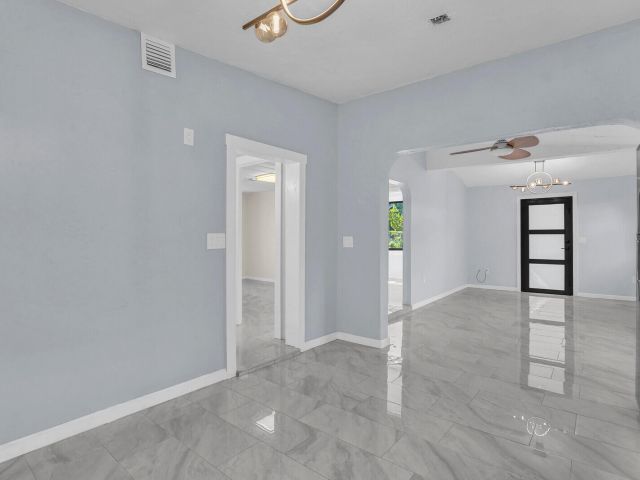 Продажа дома по адресу 503 58th Street - фото 6677510