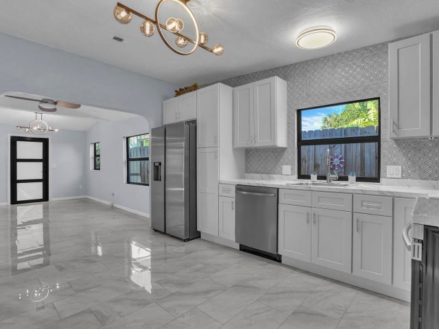 Продажа дома по адресу 503 58th Street - фото 6677511