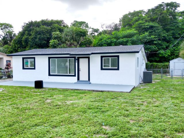 Продажа дома по адресу 773 Arlington Drive - фото 6678449