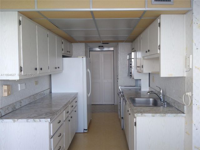 Продажа квартиры #2002 - фото 7428068